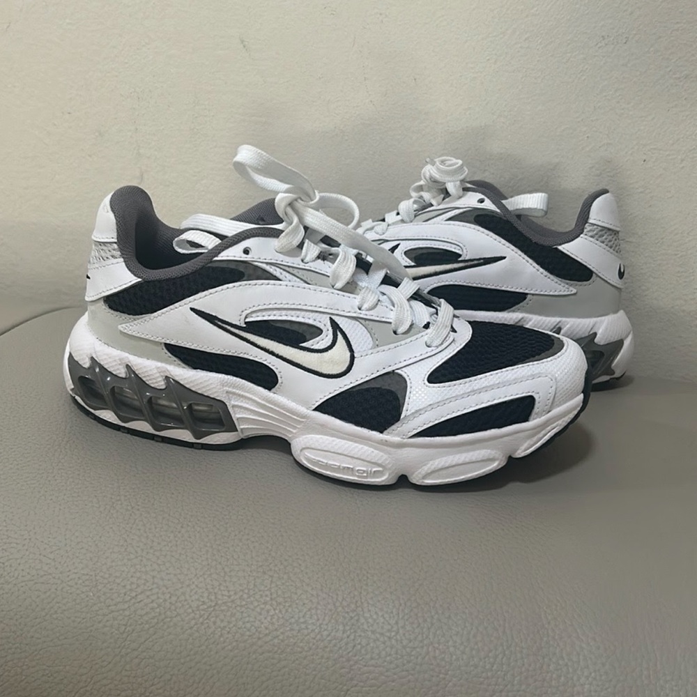Nike Women's Sneakers in Black and White
